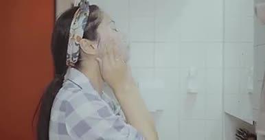 女性护肤美容系列素材视频的预览图